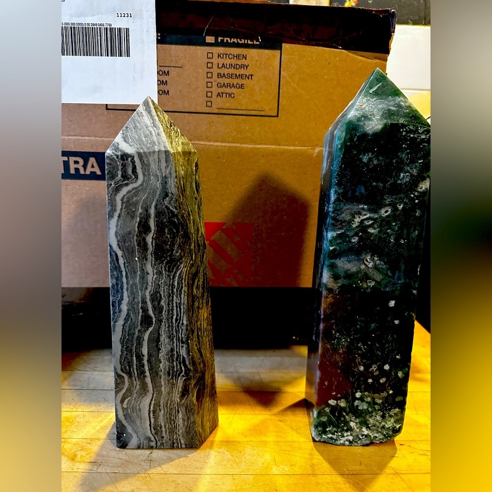 2X Natural Stone Obelisk Large - Home Decor